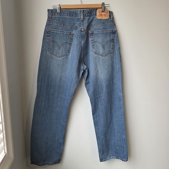 Levi's Men's Relaxed Straight Blue Jeans - Picture 2 of 16